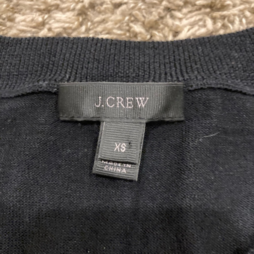 2 J. Crew Womens 100% Merino Wool Pull Over Round Neck XS Shirts 1 Blk 1 Maroon - Picture 5 of 16